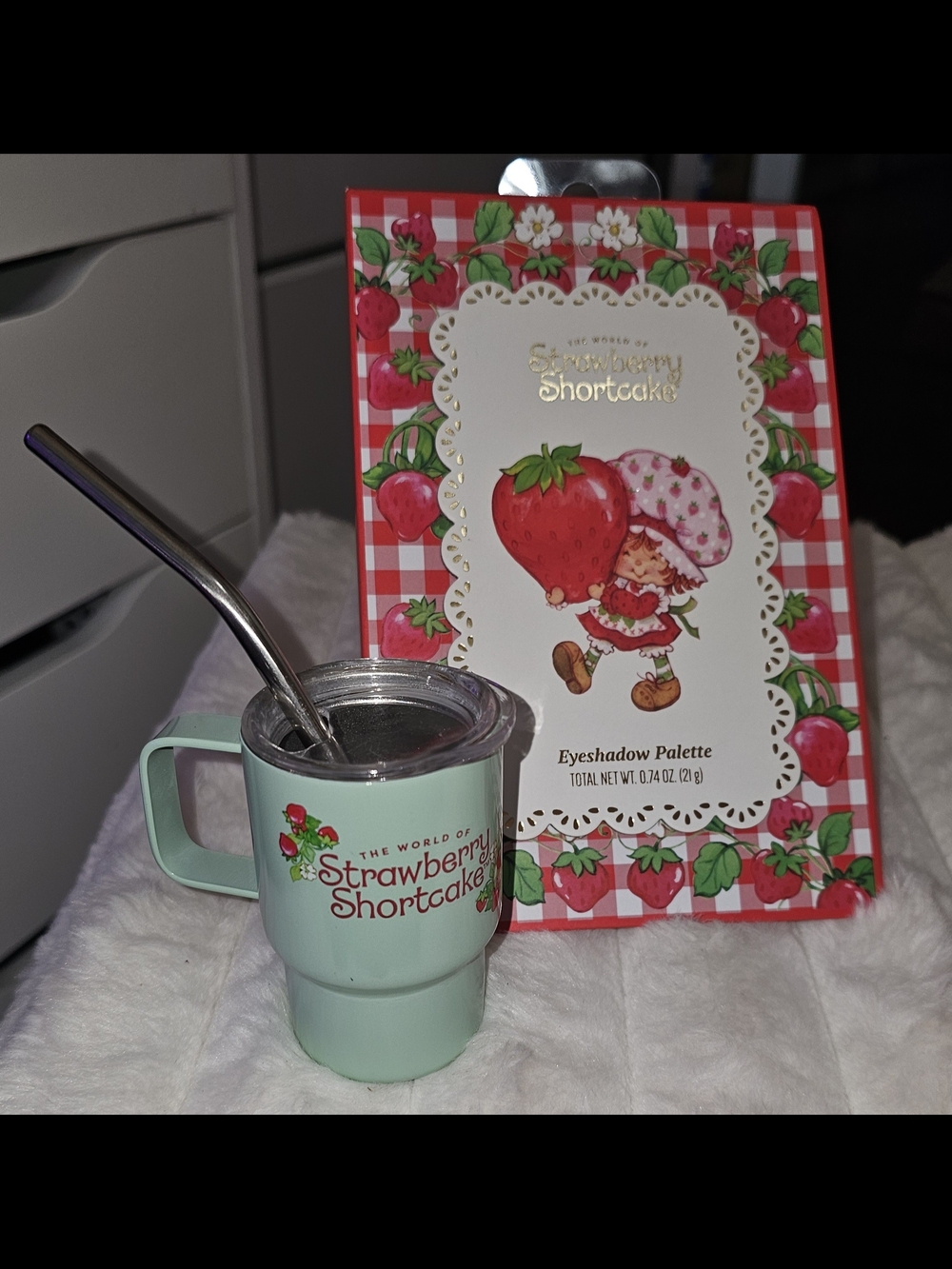 Strawberry Shortcake Eyeshadow Palatte/Mini Metal Tumbler w/Metal Straw - Picture 2 of 16